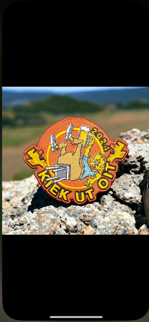 Jaarembleem 2024 'Kiek ut Oit'